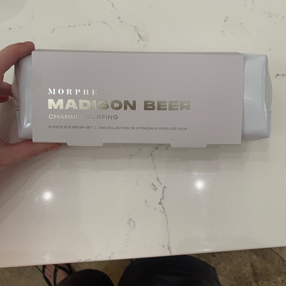 NWT Madison Beer Makeup brush set